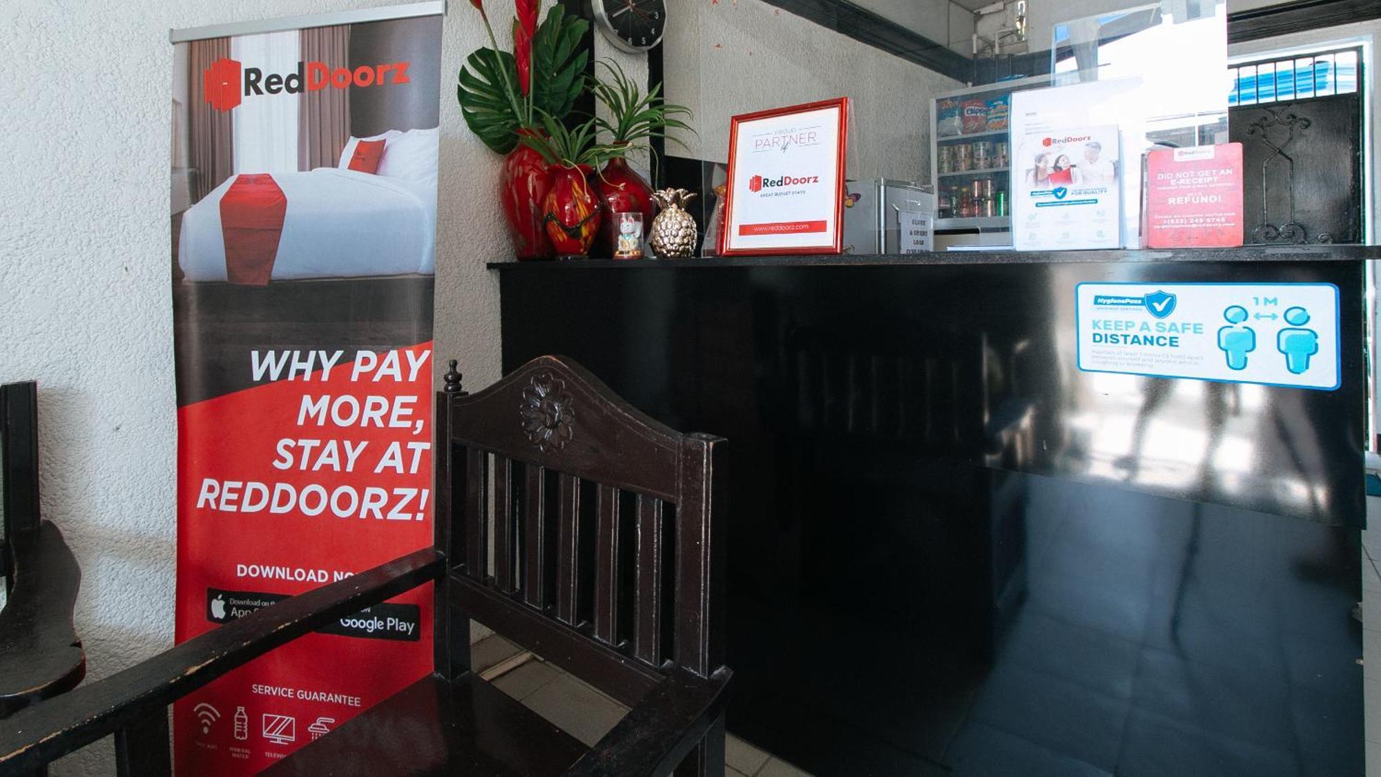 Reddoorz At Plus Villa Gloria Taguig Exterior photo