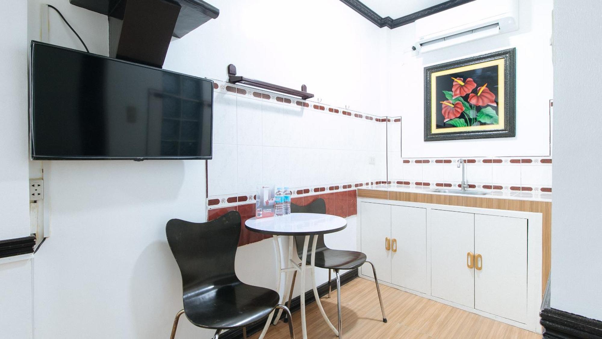 Reddoorz At Plus Villa Gloria Taguig Exterior photo